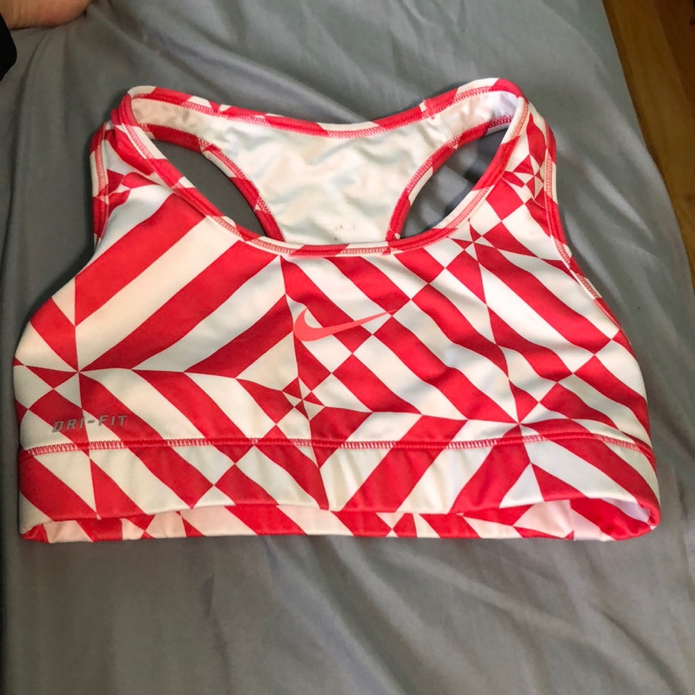 Sports bra
